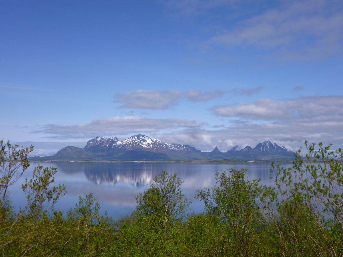 Sommarsetvika Bogøy route 835